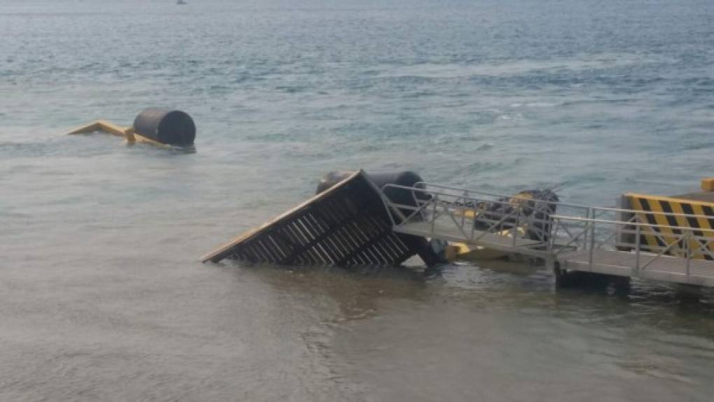 El barco provocó temor en las personas que estaban en cercanías.