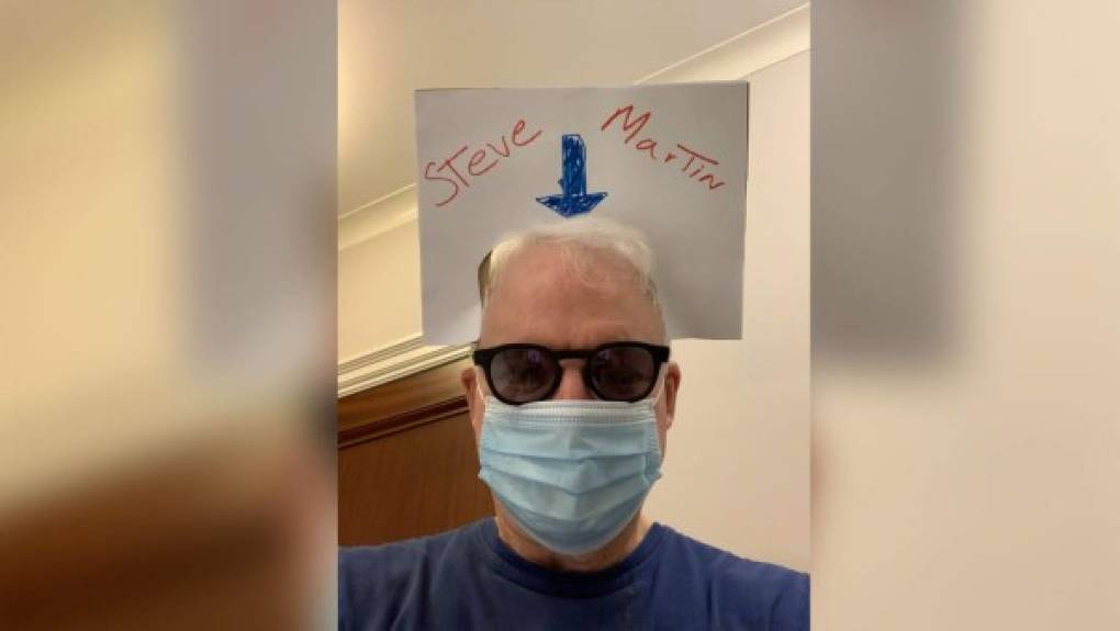 'Buenas noticias/ Malas noticias. La buena noticia, me acabo de vacunar. La mala noticia, la recibí porque tengo 75 años', escribió el actor Steve Martin en Twitter tras vacunarse contra el covid-19 en Nueva York. En su mensaje, el actor de ' 'El padre de la Novia', 'La Pantera Rosa', 'Más barato por docena', entre otros, también habló sobre el proceso para recibir la dosis. 'La operación en Nueva York fluyó bien y fue coordinada a la perfección por el ejército de EE.UU. y la Guardia Nacional. Gracias a todos y gracias a la ciencia', dijo.