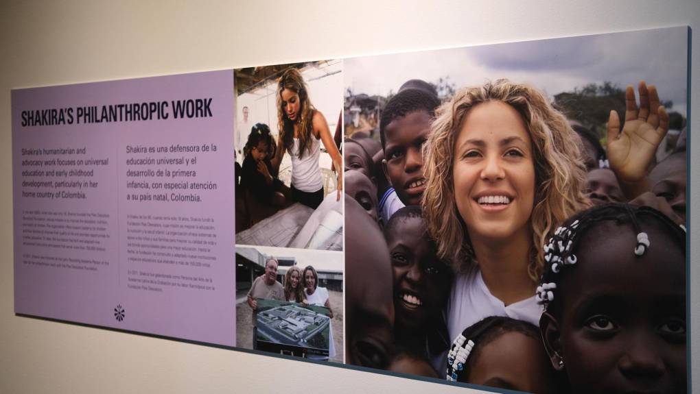 ”Shakira es un ejemplo de todo, desde su parte creativa, hasta la parte filantrópica. Ella siempre muestra esta preocupación y activismo social que es importante que los artistas tengan”, apuntó Luis Dousdebes, director de Premiación de los Latin Grammy.