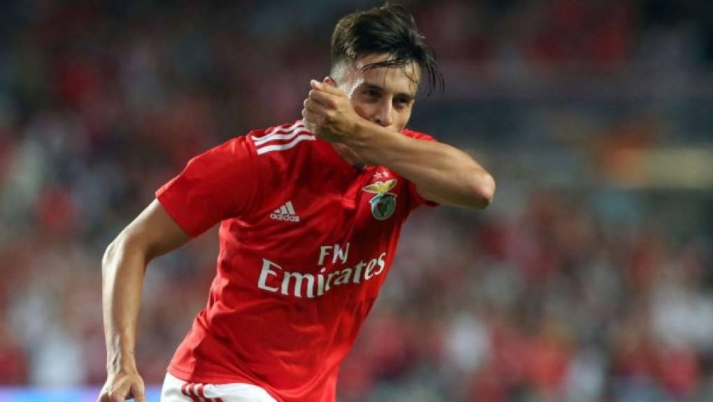 Franco Cervi - El argentino ha dado un paso definitivo para su salida del Benfica. El extremo izquierdo abandonará el cllub portugués en este mercado invernal y el deseo del futbolista pasa por unirse al Celta de Vigo, motivo por el que ha rechazado la oferta del New York City de la MLS.