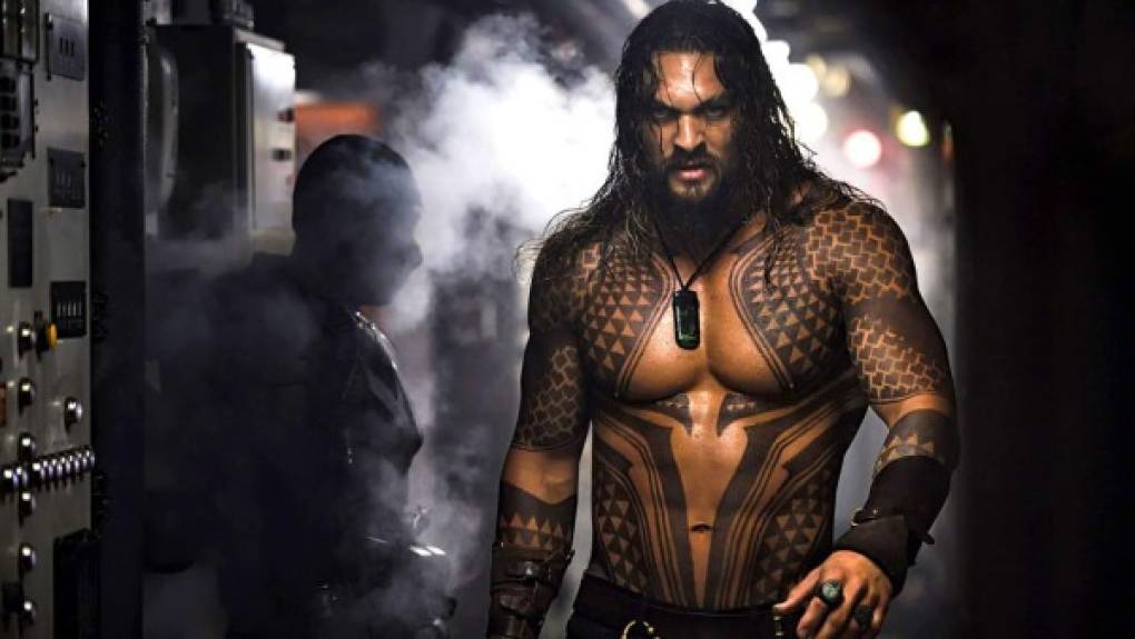 Jason Momoa, protagonista de la cinta Aquaman y quien también participó en la serie de Games of Thrones con el famoso personaje de Khal Drogo, no siempre tuvo esa corpulenta figura que ahora le caracteriza y que hace que las chicas saturen las salas de cine del país y del mundo para ver su actuación.