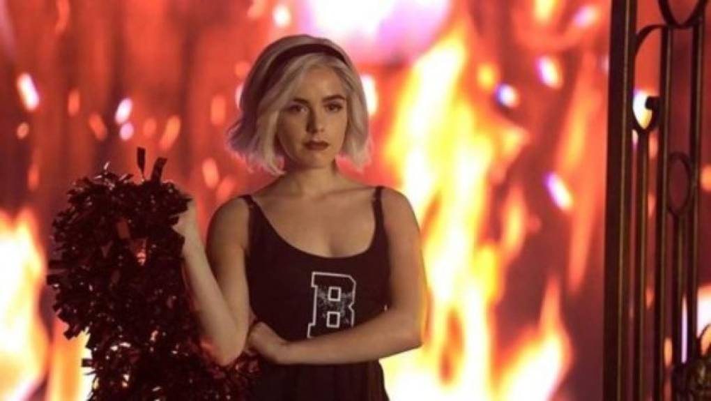 El mundo oculto de Sabrina: Tercera temporada<br/><br/>La tercera parte encuentra a Sabrina tambaleándose por los terribles eventos de la segunda parte. Aunque derrotó a su padre Lucifer, el Señor Oscuro permanece atrapado dentro de la prisión humana de su amado novio, Nicholas Scratch. Kiernan Shipka regresa en el papel de Sabrina Spellman. Disponible en Netflix.<br/>