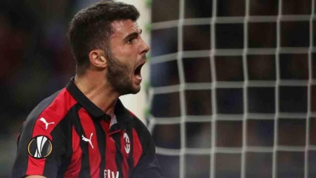 Patrick Cutrone: El Milan habría puesto en venta al delantero italiano, se menciona que el Wolverhampton de Inglaterra lo pretende.