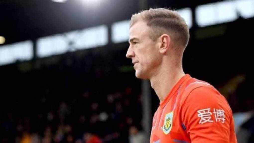 Joe Hart: El portero inglés de 33 años de edad está sin equipo. Ha utilizado su cuenta de Instagram para pedir trabajo. Cuenta con una amplia carrera ya que ha jugado en clubes como Manchester City, Torino, West Ham,Burnley etc.