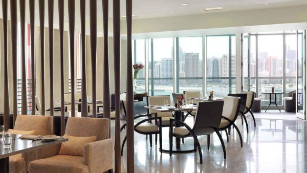 El hotel Four Seasons cuenta con seis restaurantes.