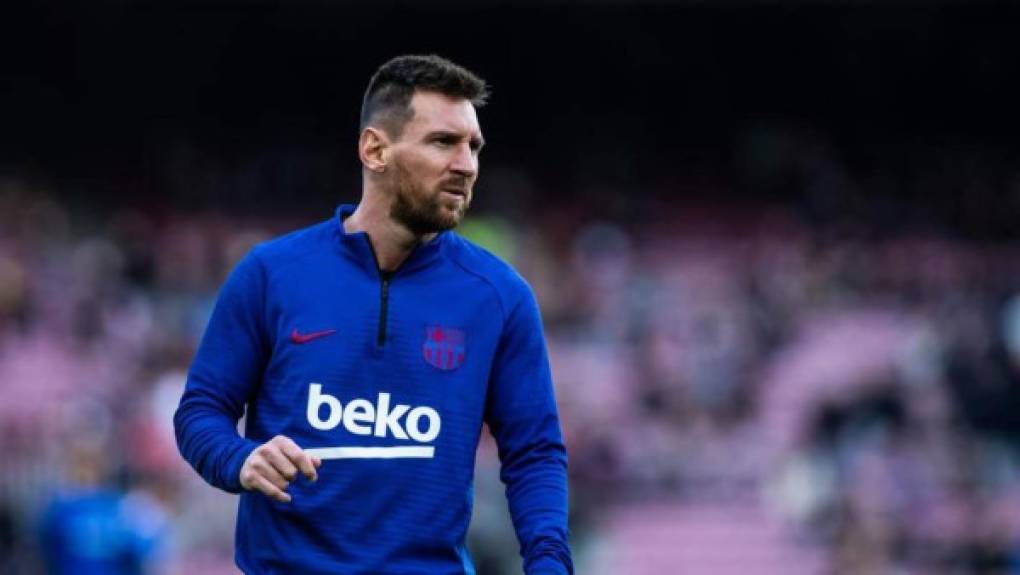 Lionel Messi: El astro argentino sin lugar a dudas es el mejor futbolista en la historia del FC Barcelona. Su nombramiento no tiene discusión.