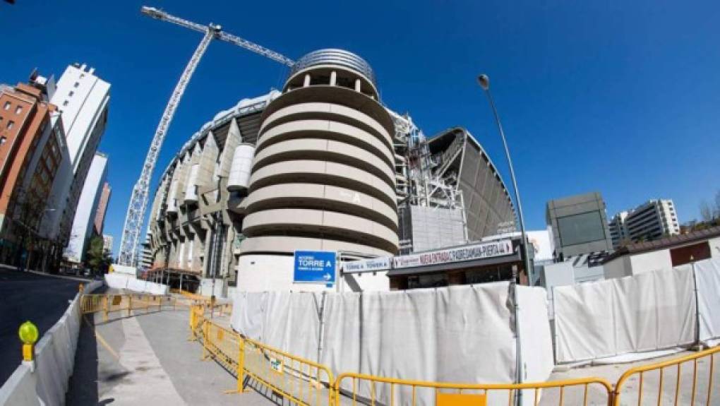 El estadio Santiago Bernabéu se convertirá en un espacio adaptado para almacenar las donaciones de insumos sanitarios destinados a luchar contra esta pandemia.