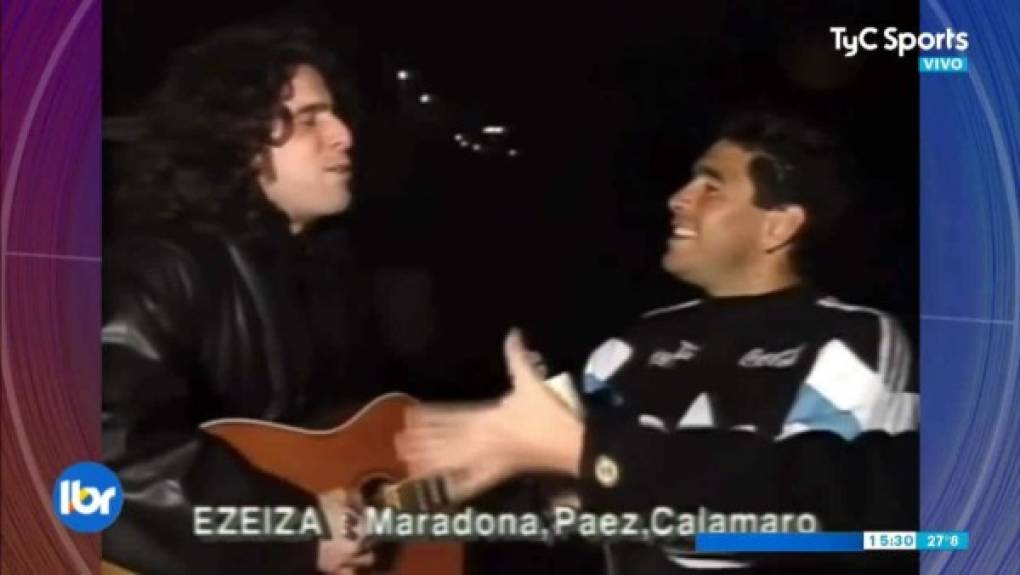 En el contenedor también está la guitarra que le regaló Andrés Calamaro y con la que le compuso su canción, aquella que reza “Maradona no es una persona cualquiera, es un hombre pegado a una pelota de cuero, tiene el don celestial de tratar muy bien al balón, es un guerrero...”.