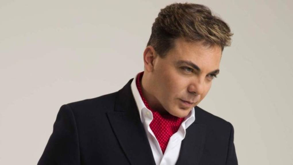 El artista mexicano Cristian Castro ha cerrado por sorpresa su cuenta de Instagram tan solo unos días después de haberla usado para presentar a su nueva novia, Maite, y proclamar a los cuatro vientos lo enamorados que están.