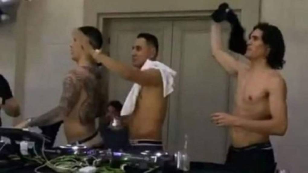 Leandro Paredes, Keylor Navas y Edinson Cavani terminaron sin camiseta.