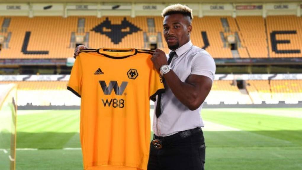 El 8 de agosto de 2018, el delantero español fichó por el Wolverhampton. Se estrenó como goleador en la victoria por 1-0 ante el West Ham en septiembre. Poco a Poco se fue convirtiendo en cada vez más importante en el esquema de su entrenador, hasta ser uno de los fijos en la banda y de las piezas codiciadas para los grandes clubes europeos.​