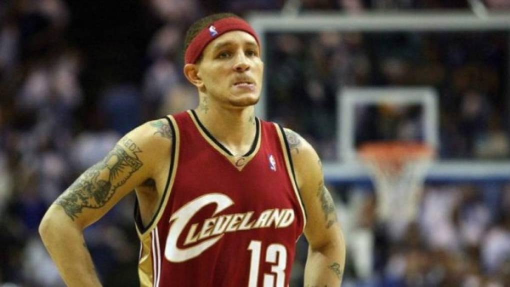 Delonte West disputó nueve temporadas en la NBA militando en equipos como Celtics, Cavaliers y Mavericks. Hoy su vida ha dado un terrible giro luego de ganar millones de dólares.