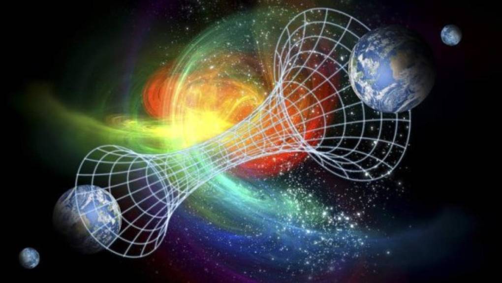 La teoría de los universos paralelos<br/><br/><br/>En 1957 el físico Hugh Everett formuló una teoría que dice que existe un número enorme, quizás infinito, de universos paralelos. Esto implica que lo que no ocurre en nuestro mundo ocurre en otra realidad alternativa. Aunque existen muchas teorías parecidas, esta es la más conocida y con mayor respaldo científico, aunque parezca salida de la ciencia ficción.