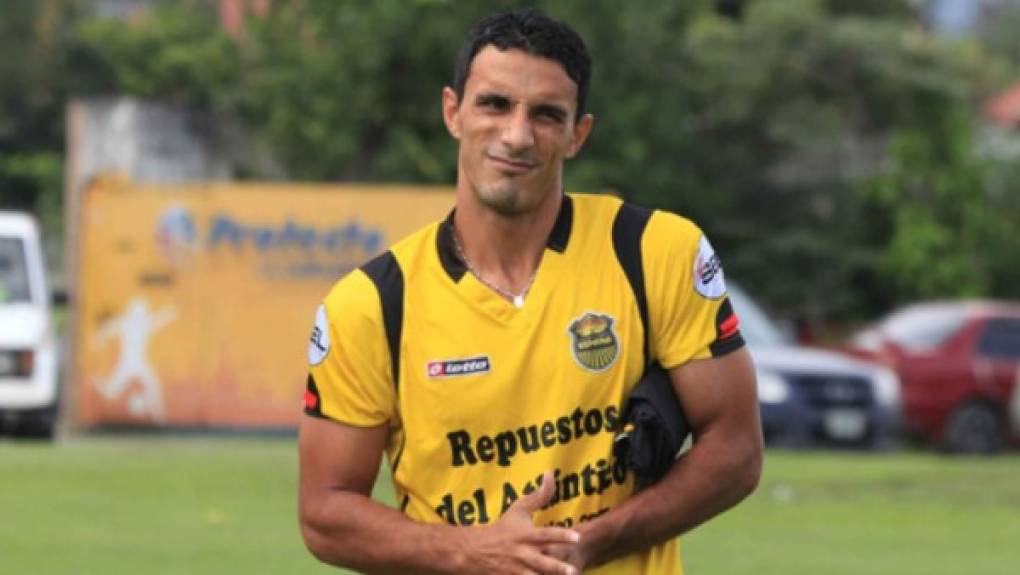 El defensa uruguayo Sergio Bica regresará al fútbol hondureño. El sudamericano ha sido anunciado como nuevo refuerzo del Vida y estará llegando al país en los próximos días.