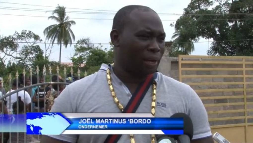 Joël 'Bordo' Martinus asegura no estar arrepentido de haber grabado el momento en los jugadores del Olimpia recibieron dinero por parte del vicepresidente de Surinam.