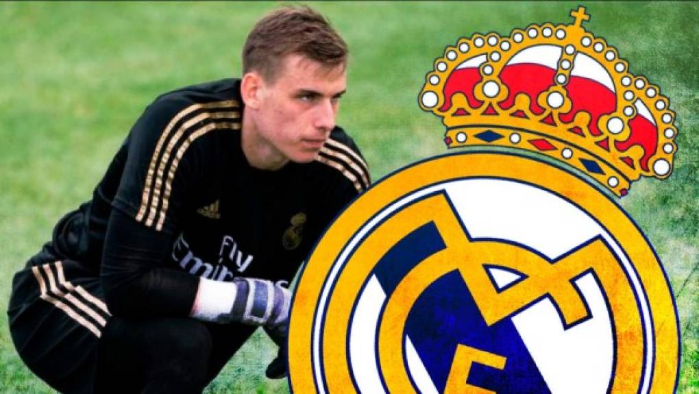 El guardameta ucraniano Andriy Lunin es el próximo que saldrá del Real Madrid y lo hará en busca de más minutos. Son tres clubes interesados en recibir con los brazos abiertos al portero: Getafe, Granada y Espanyol.