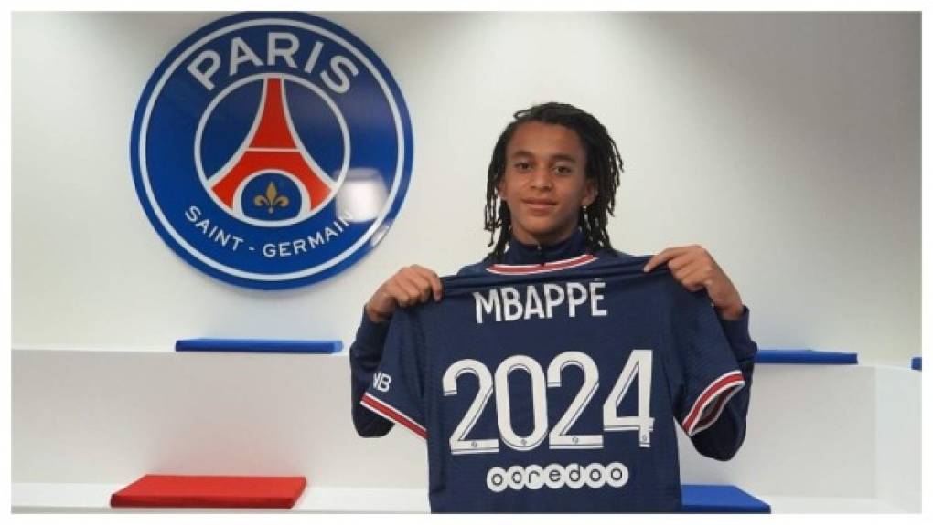 El PSG anunció la renovación de Mbappé hasta 2024, pero del hermano pequeño. Se trata de Ethan Mbappé, jugador de 15 años de la cantera del conjunto parisino y que ha firmado hoy su primer contrato joven por tres años, intentando seguir los pasos de su hermano mayor. Foto PSG Twitter.