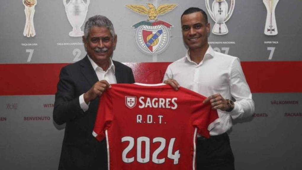 El Real Madrid hizo oficial otra venta en el mercado. El club blanco anunció el traspaso del delantero Raúl de Tomás al Benfica portugués, que firma hasta el 30 de junio de 2024 a cambio de 20 millones de euros.