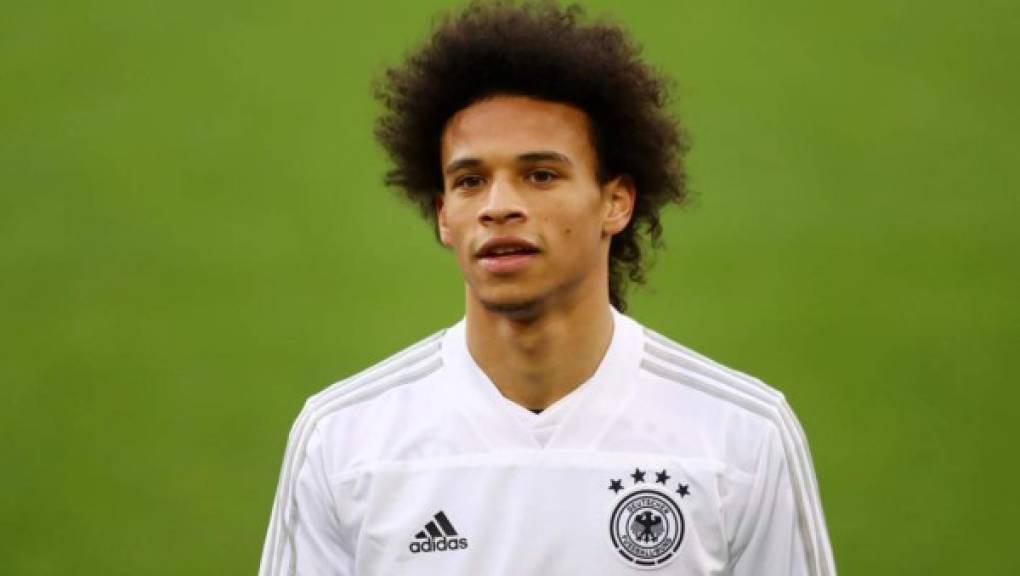 Según el Telegraph, aunque al extremo le resta sólo un año de contrato con el Manchester City, el Bayern estaría dispuesto a ofrecer al club inglés cerca de 55 millones de euros por el pase del extremo Leroy Sané.