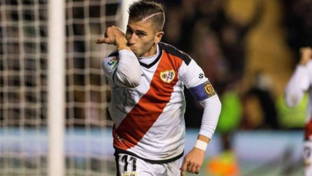 El Espanyol ha ofrecido al Rayo Vallecano 9 millones de euros por hacerse con Adrián Embarba. El conjunto madrileño quiere que se le abone la cláusula de rescisión, de 14 millones de euros