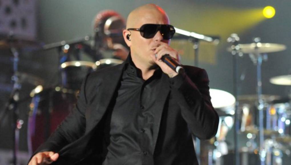 El cuarto puesto es para el cantante cubano-estadounidense Pitbull.