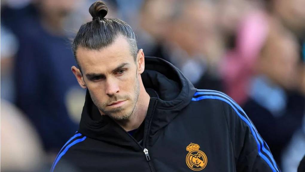 ¿Qué pasó con Gareth Bale? El galés no fue incluido finalmente en la convocatoria del Real Madrid por Ancelotti y se despidió del club blanco viendo el partido ante el Betis desde las gradas. Un feo adiós alejado de la dimensión de su figura para la historia reciente de los merengues.
