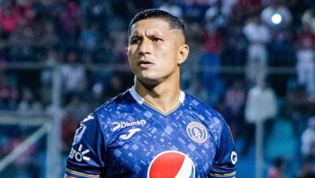 Héctor “La Perrita” Castellanos: El centrocampista de contención finalizó su contrato con Motagua y pasaría a formar parte de las bajas del club azul. Se habla que Marathón y el Olancho FC lo pretenden.