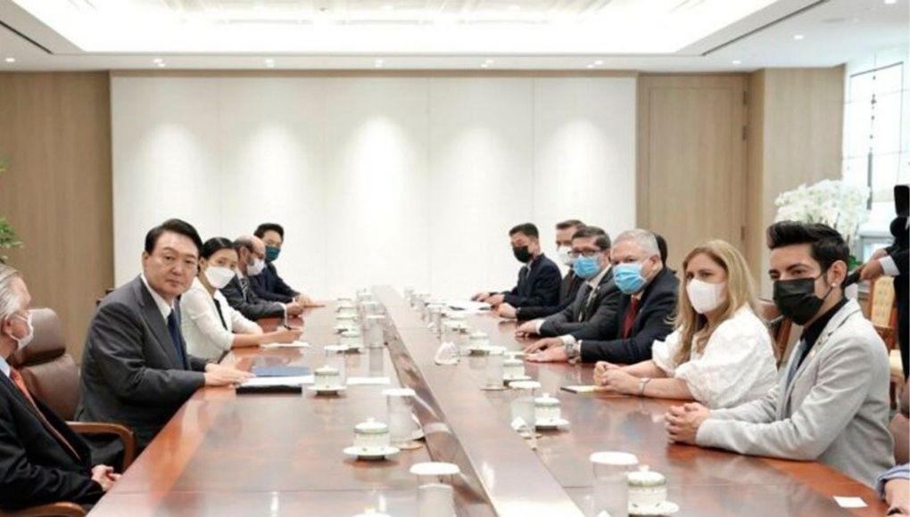 Canciller se reúne con presidente de Corea del Sur
