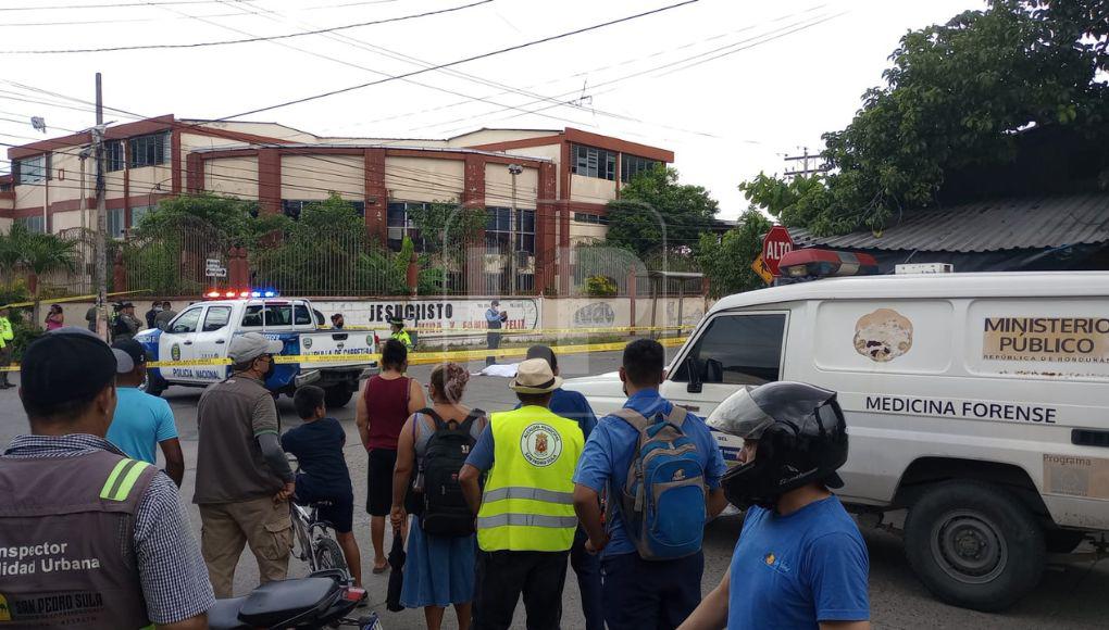 El joven policía municipal murió al instante.