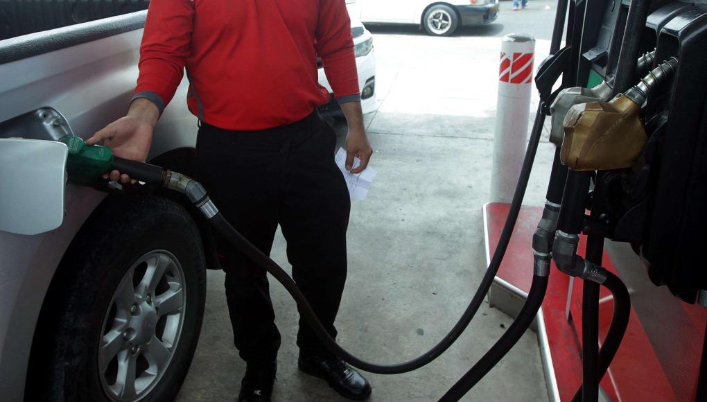 Las gasolinas súper y regular han bajado entre 17% y 14%