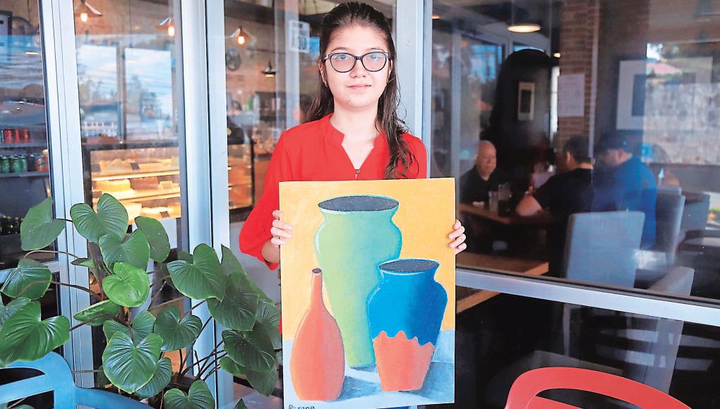 Roxana, la talentosa jovencita sampedrana que destaca por su arte