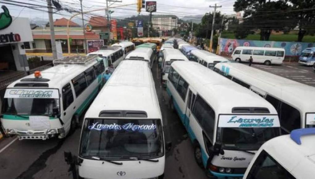 IHTT convoca a transportistas interurbanos para regular aumento por kilómetro recorrido