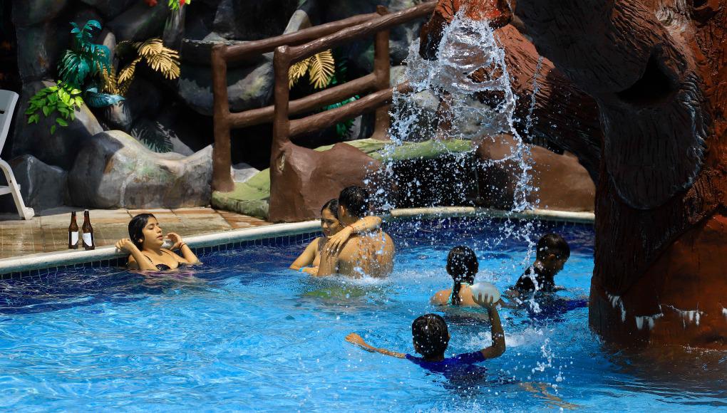 Hoteles y restaurantes con piscina en SPS, una opción en la Semana Morazánica
