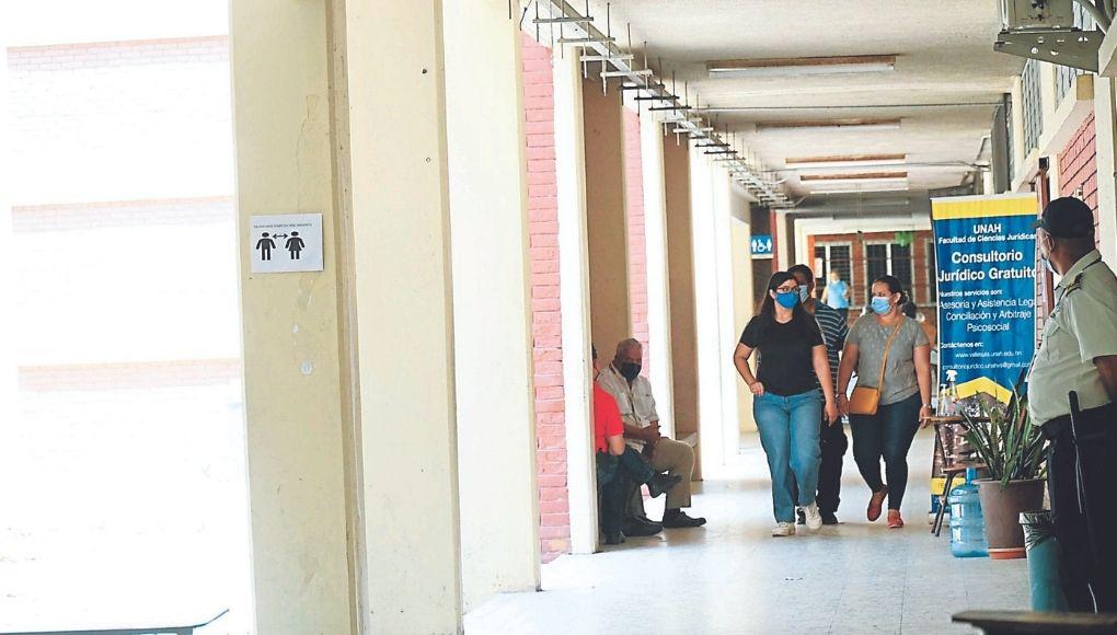 95% de la población de Unah-vs tiene al menos dos dosis de la vacuna. Para mayores de 60 es necesario todo el esquema.