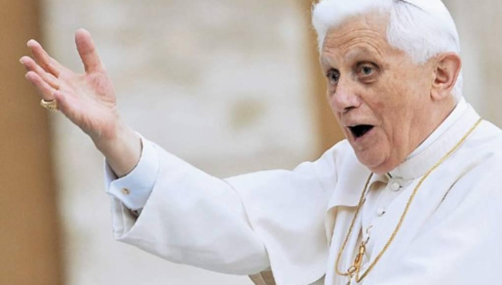 Benedicto XVI está en estado grave, según medios italianos