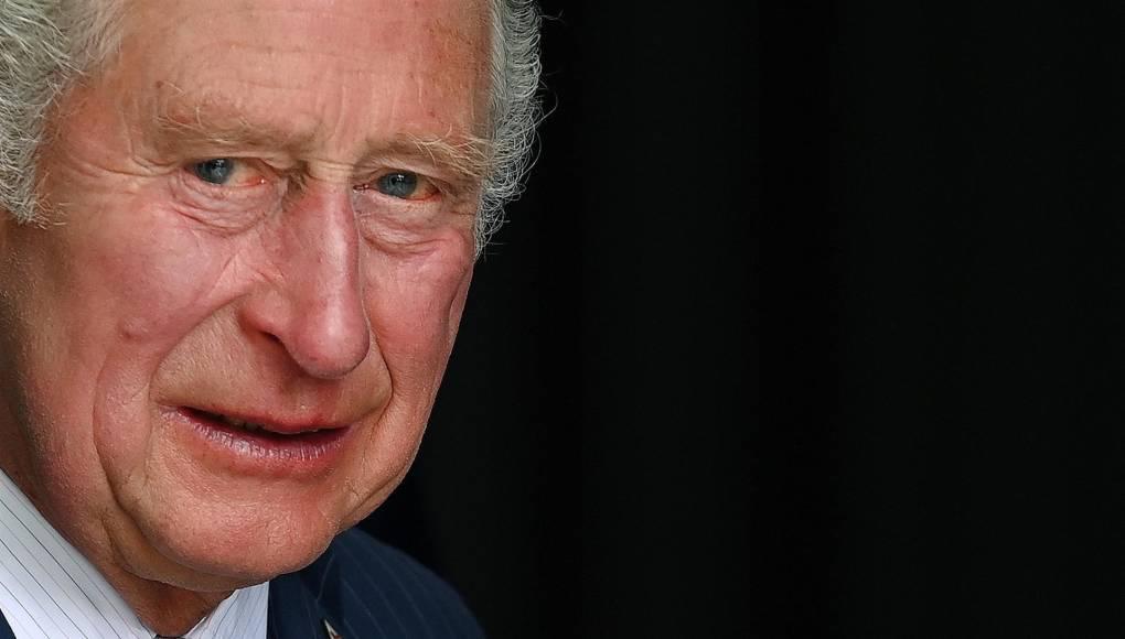 Carlos III pide cambiar la ley para que sus hermanos Ana y Eduardo puedan sustituirle