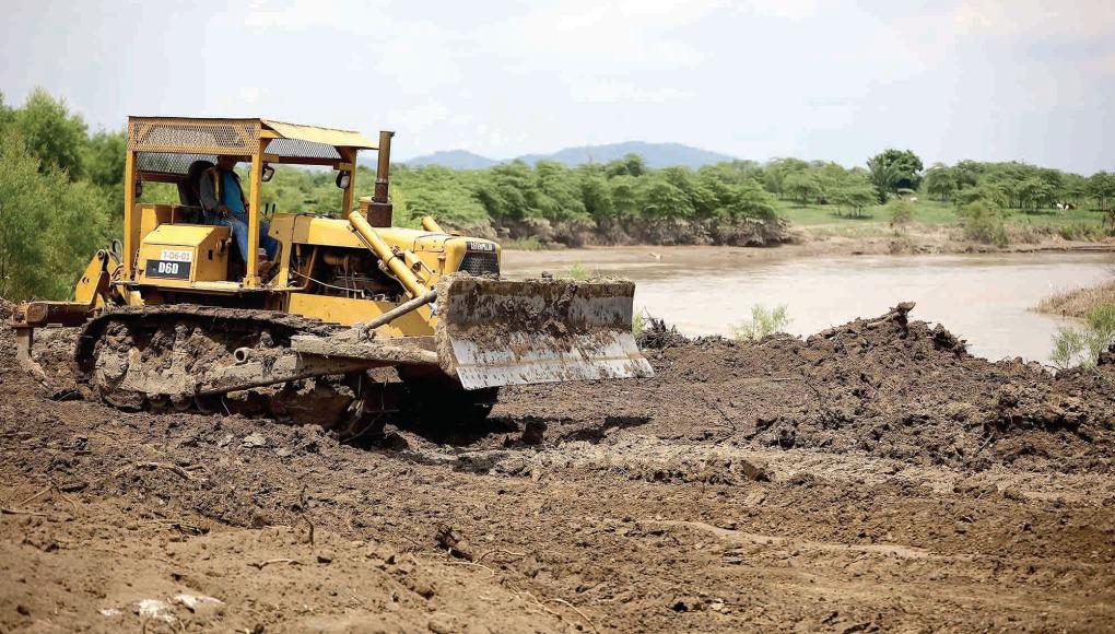 Las lluvias han dejado saturados los suelos y daños en los bordos de los municipios del valle de Sula. Fotos: Yoseph amaya y franklyn muñoz
