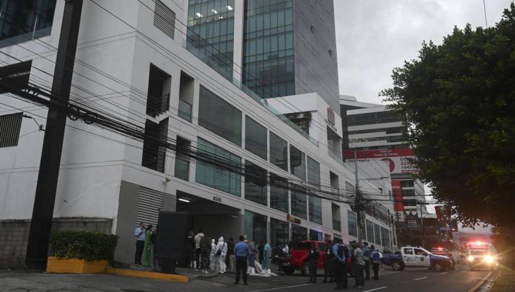 Cierran bares del edificio donde estuvieron Said Lobo y sus amigos antes de la masacre