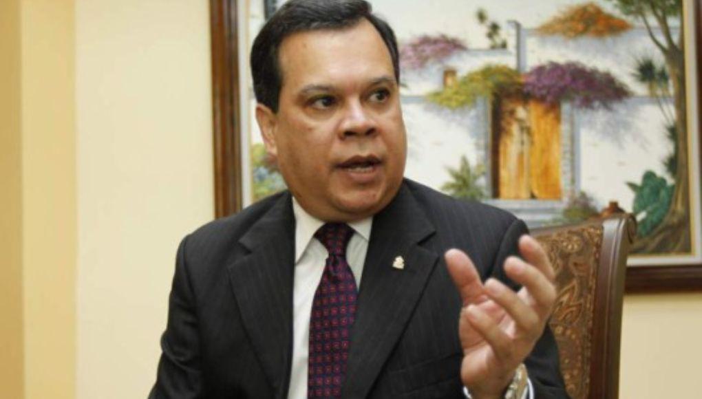 Ricardo Cardona, exsecretario de Juan Orlando, obtuvo nacionalidad nicaragüense