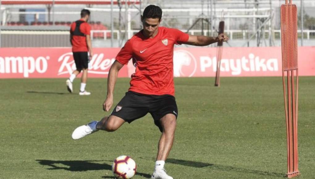 El Sevilla anuncia que el brasileño Ganso jugará cedido en el Amiens, de la liga francesa.