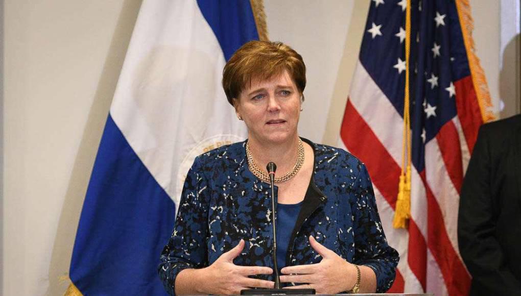 Laura Farnsworth Dogu es la nueva embajadora de Estados Unidos en Honduras