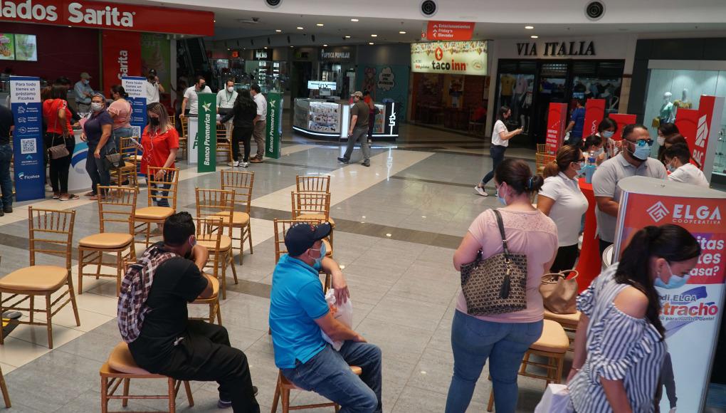 La Feria de Préstamos de La Prensa superó las expectativas de las seis instituciones financieras que participaron en la actividad que se llevó a cabo en el Mall Galerías del Valle.