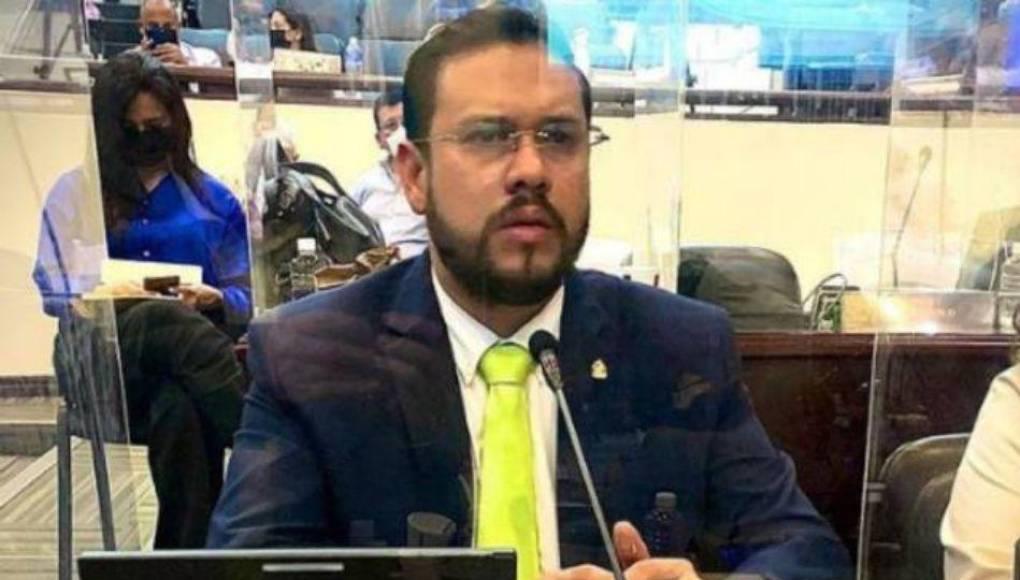 Mauricio Rivera volverá a audiencia el 9 de septiembre tras ser suspendido como diputado
