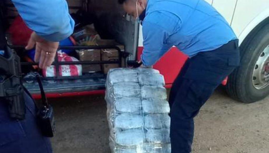 Los paquetes estaban distribuidos en dos fardos.