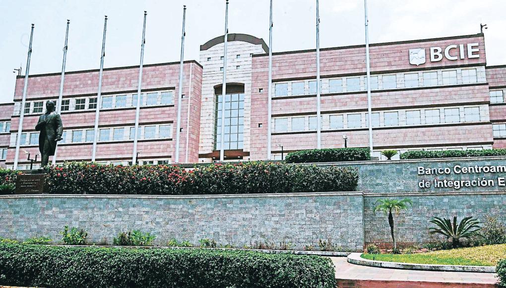 BCIE busca atraer empresas de movilidad eléctrica a Centroamérica