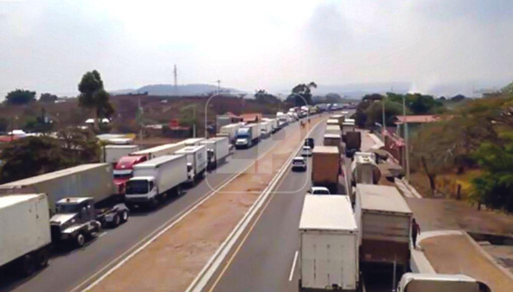 Gobierno dice que el paro es injustificado, pero que están listos para realizar la normativa necesaria para hacer cumplir la ley.