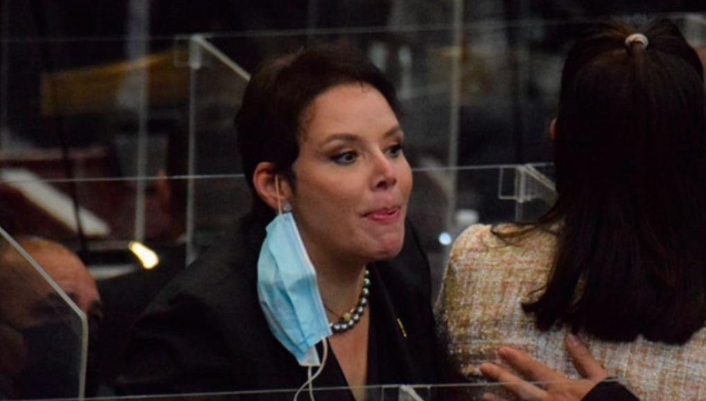 Beatriz Valle pide eliminar impuesto en dólares a carburantes