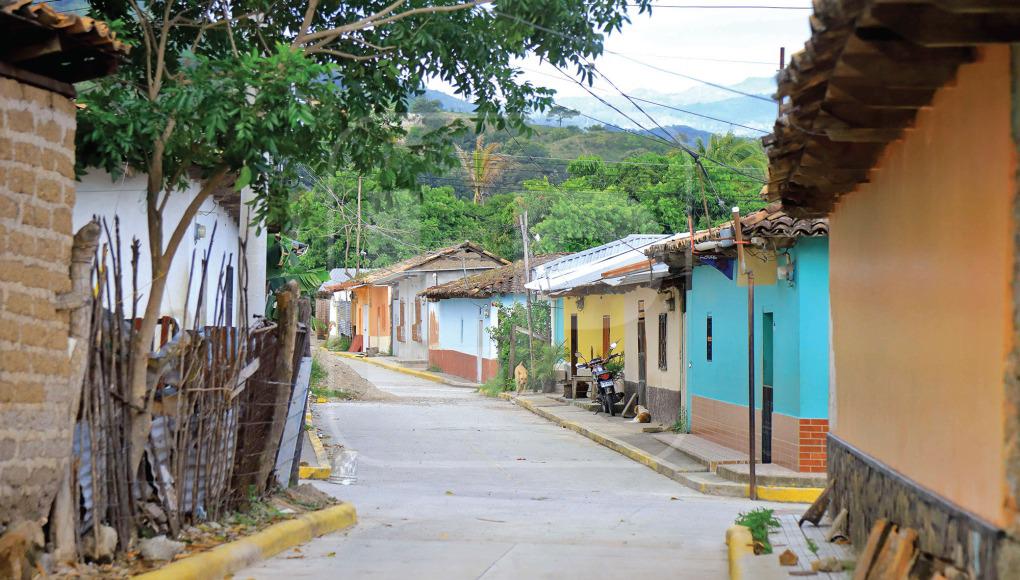 Tanto Nueva Ocotepeque como San Marcos son los más prósperos en la zona: impera el comercio, el café, tienen centros educativos públicos y privados en su mayoría en buen estado.