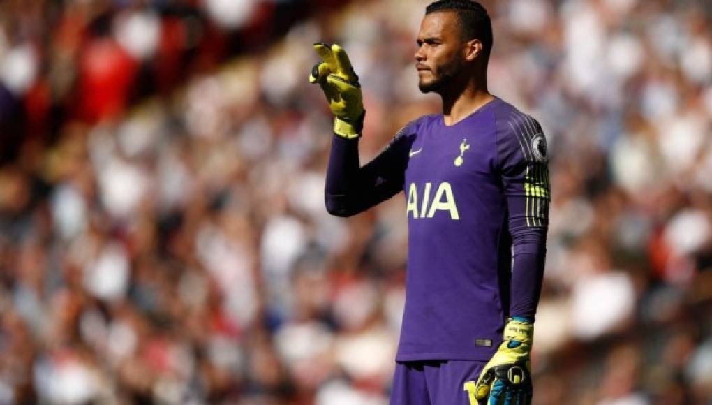 El portero holandés Michel Vorm también se marcha del Tottenham: 'He visto crecer y crecer el Club y ahora hemos jugado en la final de la Champions League. Aunque no se trata sólo de la temporada pasada, ha sido un trabajo duro', ha dicho.