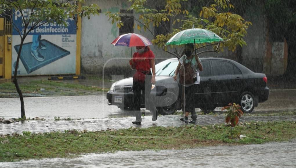 Lluvias continuarán azotando a Tegucigalpa y otras zonas este domingo